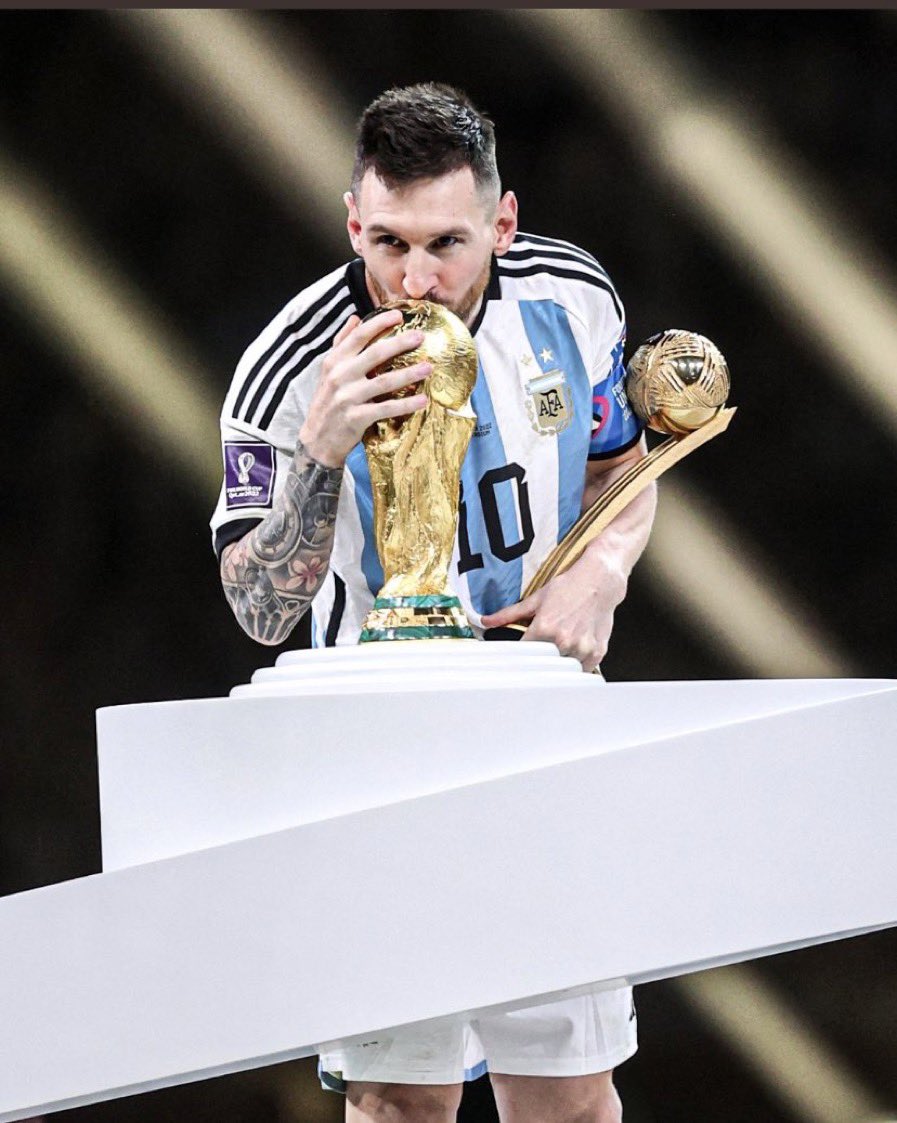 Breathtaking game of football … and a well deserved accolade for the games true magician #Messi𓃵 #Messi <a href="/imessi/">(Fan) Leo Messi</a>