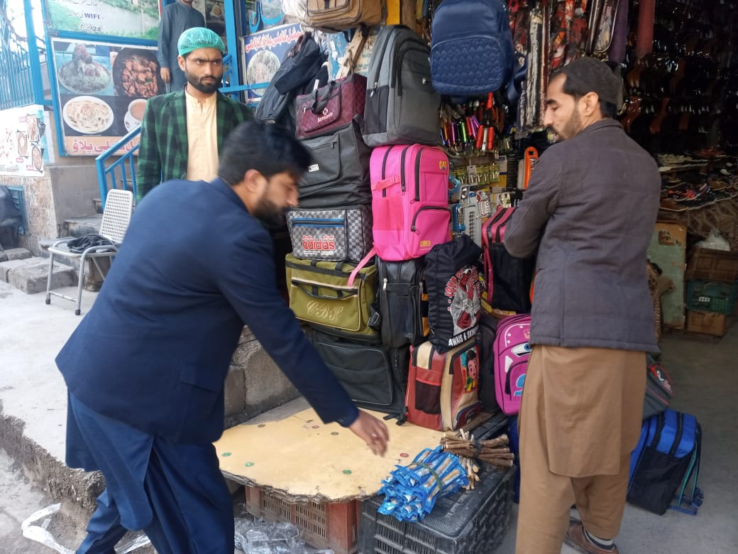 DCMuzaffarabad's tweet photo. Price checking and clearence of right of way along road by AC Rural. https://t.co/R9RANM5g0E