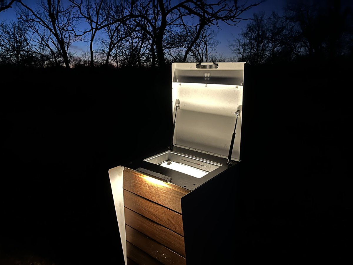 thegarrettscott's tweet photo. Delivered our first two production outdoor portals to a customer yesterday!

Could not be more proud of the @pipedream_labs team and the community. Have a lot of work to do, but we have a real chance to scale underground delivery next year and are not going to waste it. https://t.co/SoDvtPzzn9