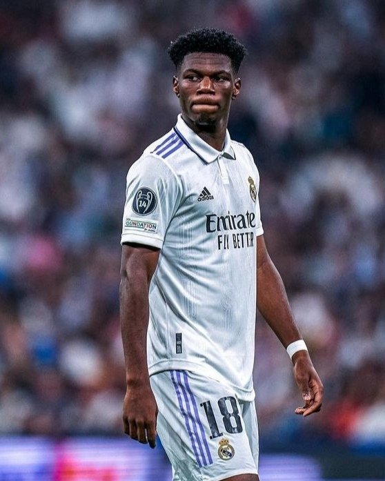 MarcVerdaguer30's tweet photo. @atchouameni menudo jugador de futbol👌 https://t.co/4a0d0jByfj
