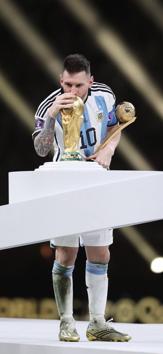 TongaMiller's tweet image. Hoy el mundo es un poquito más justo.
Qué lindo es ser argentino❤️