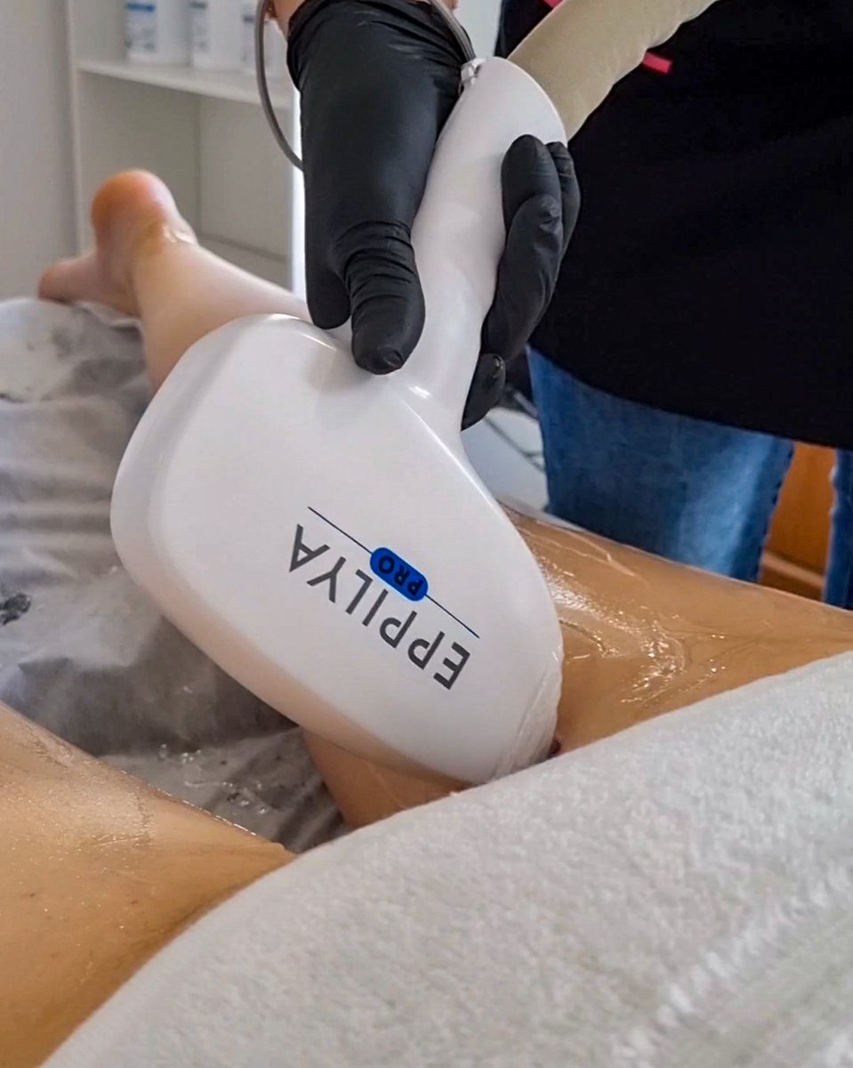 SkinByRoxy's tweet photo. How about having a hair free 2023 with laser hair removal? https://t.co/8NCs11iwzy