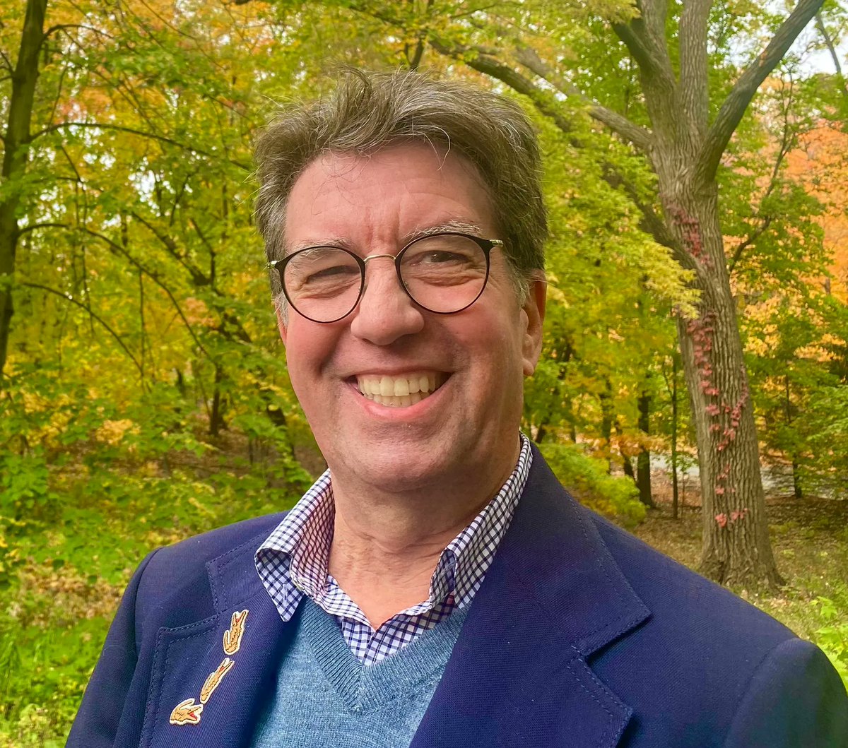 MeeksChris's tweet image. For fiction readers, consider "Views from an Italian Bridge." An American professor returns to Florence, Italy, to follow up on the one lover he shouldn't have lost. Will his art history help him? buff.ly/3WrOLkx
#fiction #shortstories #Florence #artists