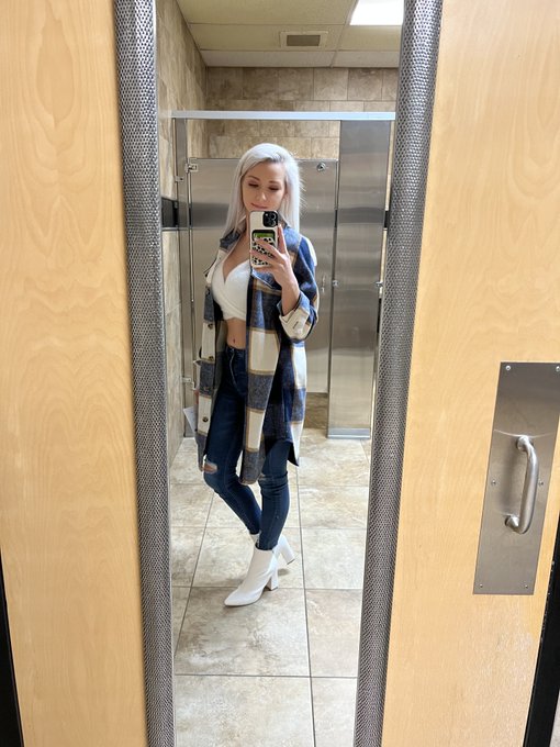 How has your weekend been babes? https://t.co/ytPe5AhU15<a href="/tag/fans"class="tags"><span>#fans</span></a><a href="/tag/tiktok"class="tags"><span>#tiktok</span></a><a href="/tag/bibailey"class="tags"><span>#bibailey</span></a>