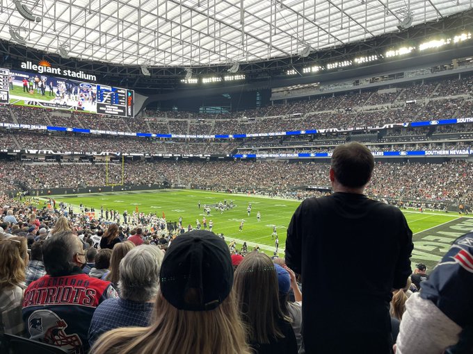 Raiders vs. Patriots ? https://t.co/HMCoq3aJxL