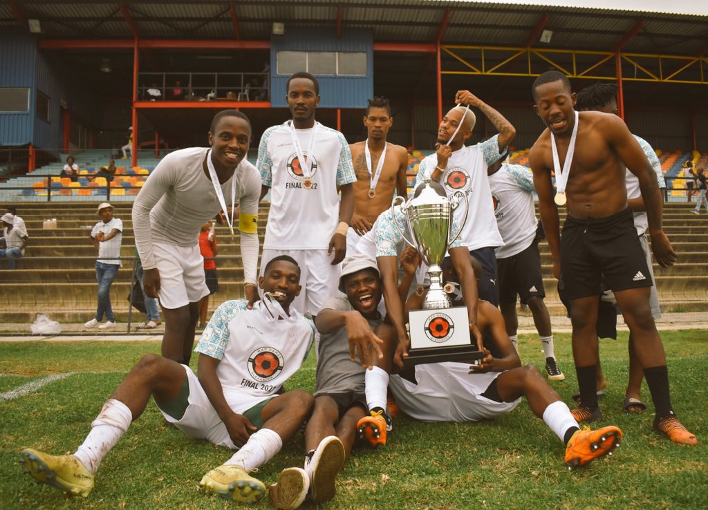 thamster7's tweet photo. Congratulations to the 2022 Maimane Alfred Phiri Games Champions - @BlackPoisonFc πππΎππΎ
#Haliphirimi #ChefuOmnyama #ChefuUyabulala #VamosPoison #Blackpoisonfc #MAPGames2022 https://t.co/ALBb8L186A