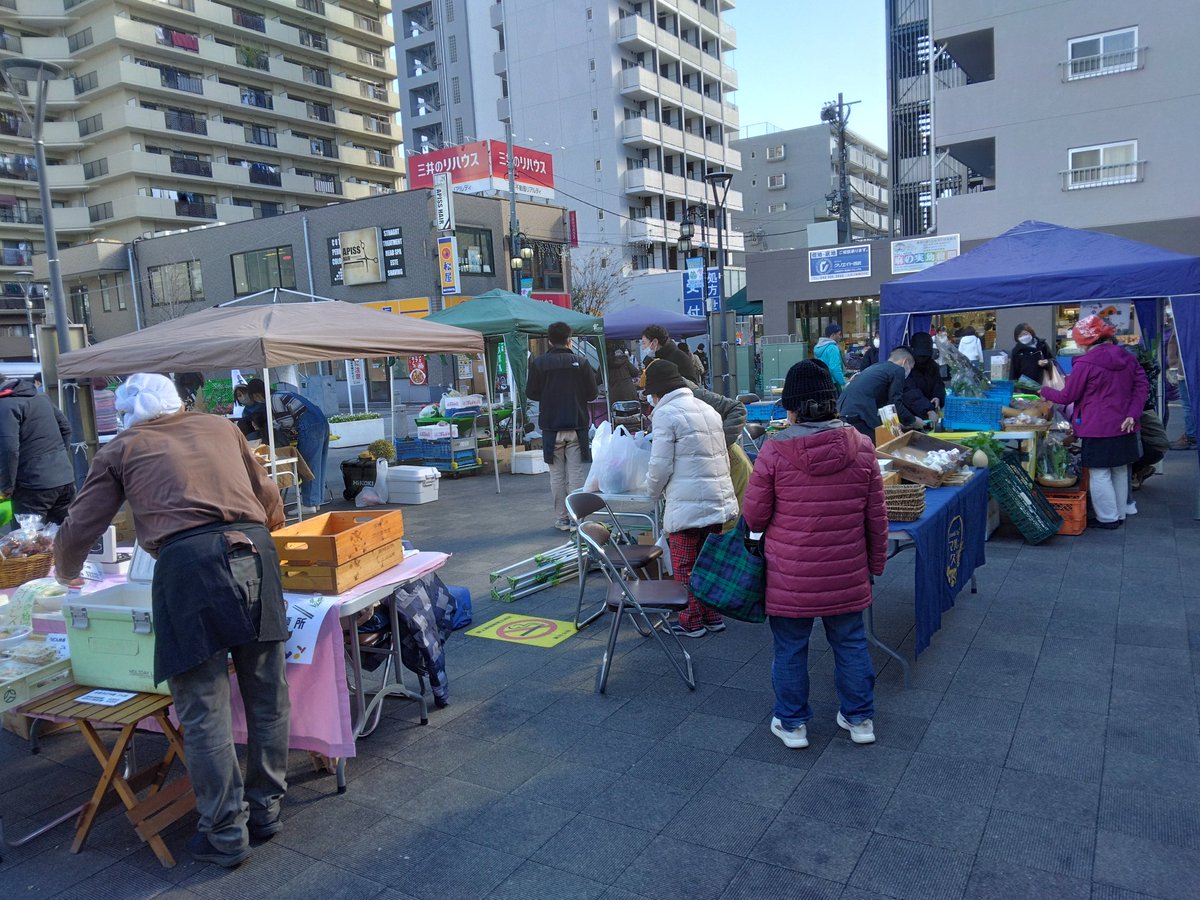 mayor_watanabe's tweet photo. 昨日、久米川駅北口駅前広場で #マルシェ久米川 が開催されました。
おかげさまで11周年。出店者の皆さんや市民の皆さんにお支えいただき、すっかり定着しました。改めて、皆さまに感謝申し上げます。
今後も東村山産の農産物や食品のマーケットイベントとして更に盛り上げてまいります。
#東村山市長 https://t.co/JhEGhq8ZO4