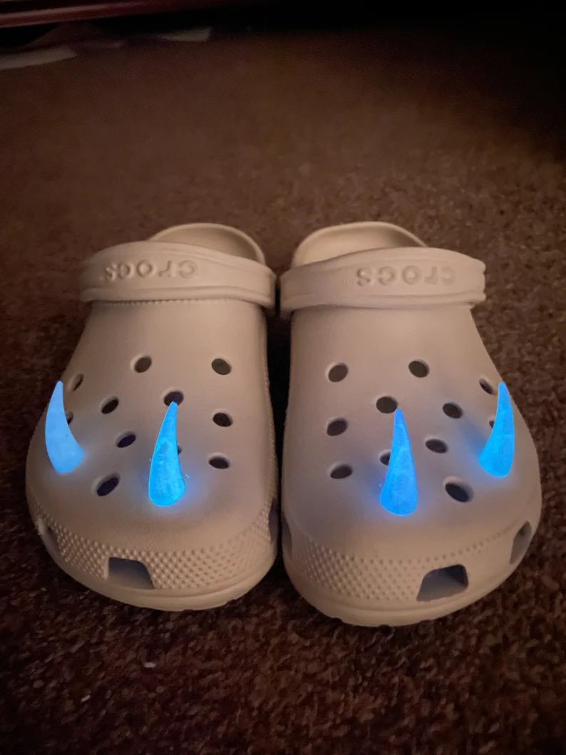 3DGuruGifts's tweet photo. @AKBrews Available in loads of different colours too! #etsyshop #etsyuk @3DGuruGifts #HappyCrocmas! #CrocingAroundTheChristmasTree https://t.co/xWYud3pCyS