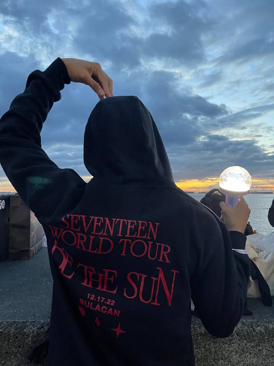 lawooficationnn's tweet photo. 12/17/22 highlights ng taon ko salamat @pledis_17 sa pagbalik dito sa PH sa susunod naman see you soon again I miss u naagad hehehehehe 😚💎💖 https://t.co/ktOCydwpBr