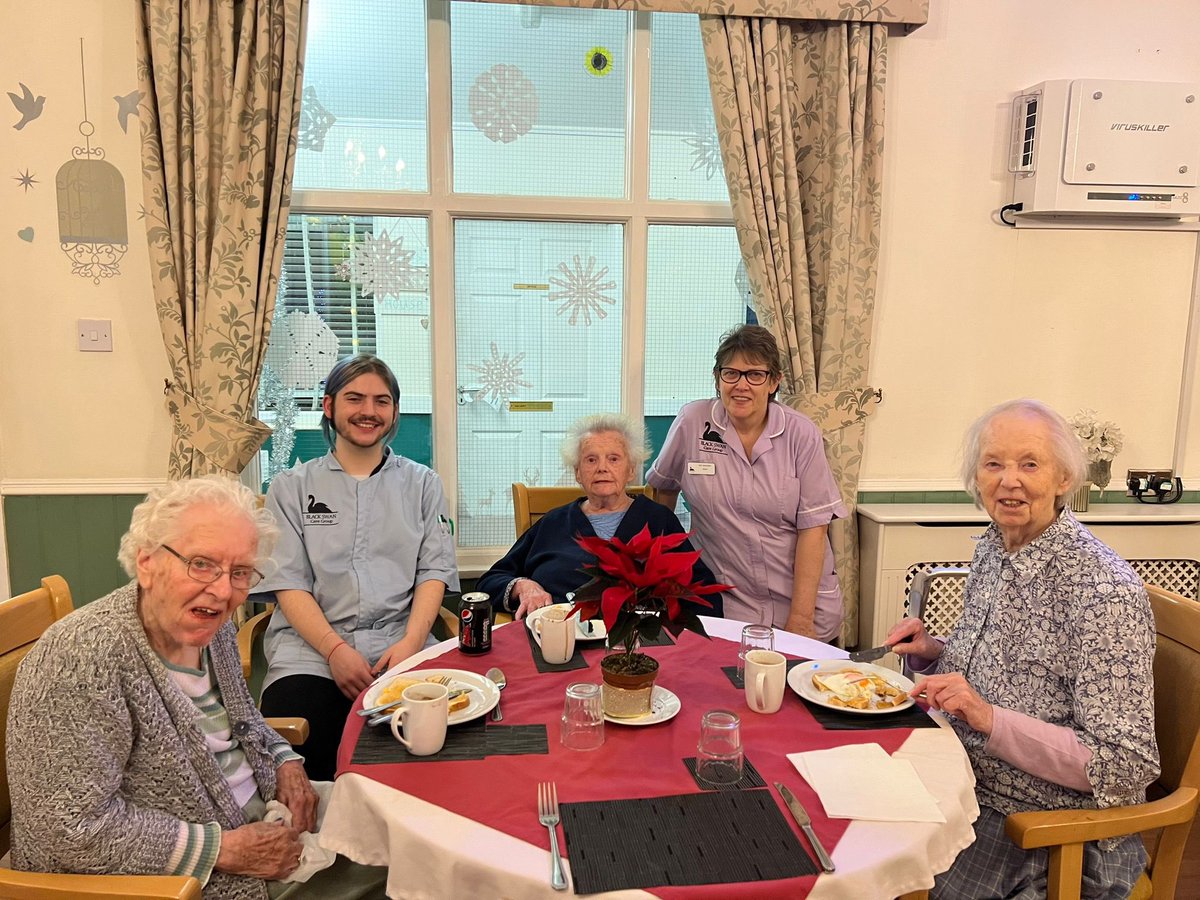 MalouOrtz's tweet photo. @blackswancare our lovely ladies enjoying  a hearty meal of egg on toast and a cuppa tea just before bedtime. Why not? ♥️ because at #thebeeches in #eastharling, person-centred care is top on our list and residents’ choice is our main consideration. 😊 https://t.co/4SJkJKZ0Rg