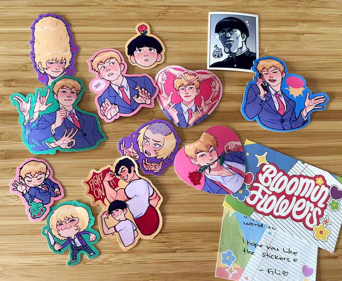 Aaah I forgot to show the stickers from @_bloominflowers 💕💕 everything looks super awesome 