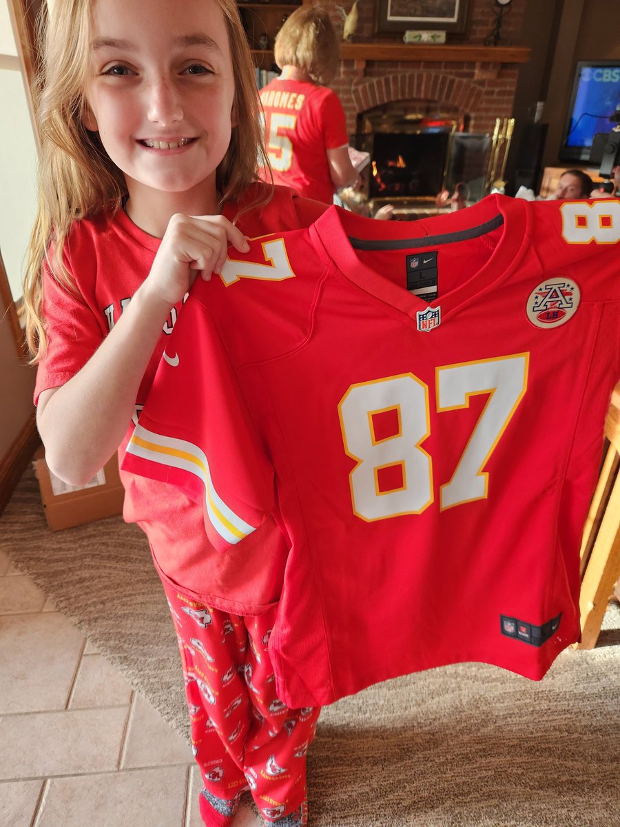 <a href="/tkelce/">Travis Kelce</a> my niece relishing her new jersey!!!!!
