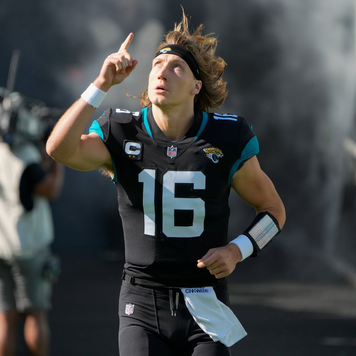 Give it up for <a href="/Trevorlawrencee/">Trevor Lawrence</a>:

- Led comeback from 27-10 down
- 318 yards, 4 passing TDs
- 7 TDs in last two games
- <a href="/Jaguars/">Jacksonville Jaguars</a> still alive in the AFC South race