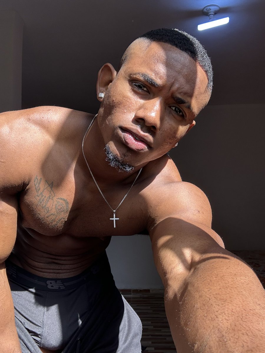 marcosbebe on Twitter: "If you stop, you'll see something hidden 😶🌫