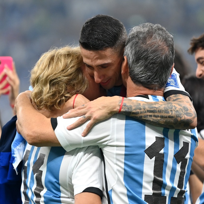 FIFAWorldCup's tweet photo. The moment when your loved one just won the #FIFAWorldCup final ❤️