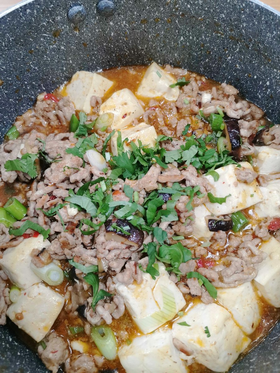 KoiKitchen's tweet photo. Fab final cookery class of the series for @ConfuciusMCR ending 2022 with Sichuan cuisine. Thanks to everyone that's joined a class over the years, it's been a pleasure cooking with and teaching you. #chinesefood #chineseculture #cookeryclass https://t.co/dunskrHbf6