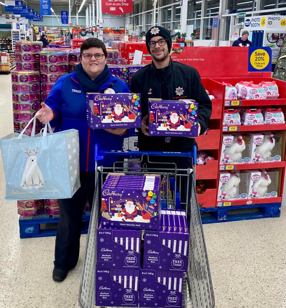 huntly_fire's tweet photo. Thank you Tesco for your donation of selection boxes for the Santas Grotto and the extra biscuits for the crew 😋 https://t.co/12gQHiqqN0