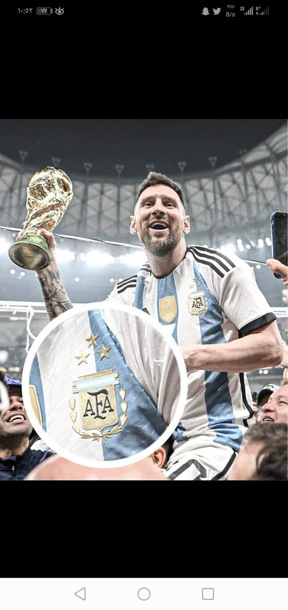 أخيرا يا ليو
اخيرا رضخت لك يابن روزاريو💙🇦🇷