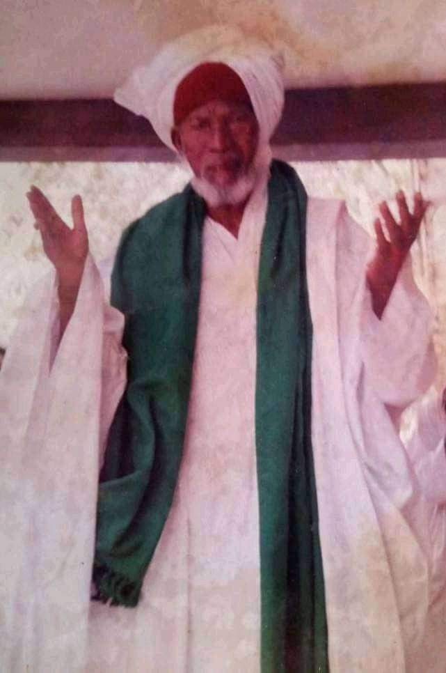 AbdulNasirLesca's tweet photo. Astagfirullah, Swalatil Fat'hi, Laa Ilaha Illallahu.

This blessing again is free – no condition attached; while that given by the world is conditional - that is, there are strings.

O Alhamdulillah ! Alhamdulillah !! Alhamdulillah !!! https://t.co/GaWg5MgpbP