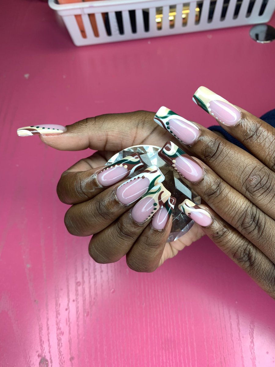 ___marisaD's tweet photo. #risanailedit #brnailtech #batonrougenails #225nails #freestylenails #BlackOwnedBusiness #Entrepreneurship https://t.co/8TPexZJLce