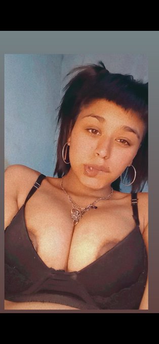 M&Aacute;NDAME MENSAJITO QUE JUGAMOS UN RATO🔥🔥🔥   1122591008 https://t.co/q1UMw29zyu