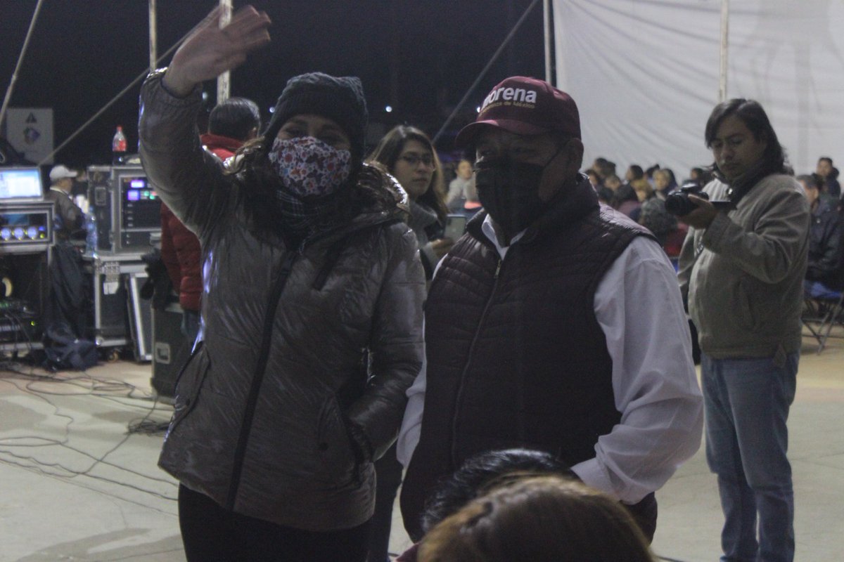 Sandra_FalconV's tweet photo. Como parte de las actividades de Fin de Año tuve oportunidad de convivir con los compañeros y ciudadanos que han sido partícipes de la transformación que se vive en #Texcoco y así lo hice ayer. https://t.co/z5ub1xYdBR