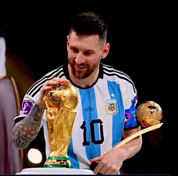 ianlingham's tweet photo. Lionel Messi football journey ….
🏆 1x World Cup 🏆 1x Copa America 🏆 1x Ligue 1
🏆 10x La Liga 🏆 7x Copa del Rey 
🏆 4x Champions League 🏆 7x Spanish Super Cup 
🏆 3x UEFA Super Cup 🏆 3x Club World Cup 
🏆 7x Ballon D’or
Not a bad old collection of trophies …. 😬 https://t.co/EcRi4uKPhD