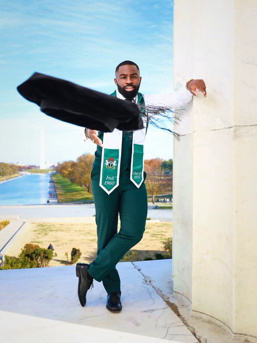 TheBoy_Uch's tweet photo. Here are some of my grad visuals. A lot of these turned out 🔥🔥🔥

📸: @douleyguapo https://t.co/lyii0bwALg