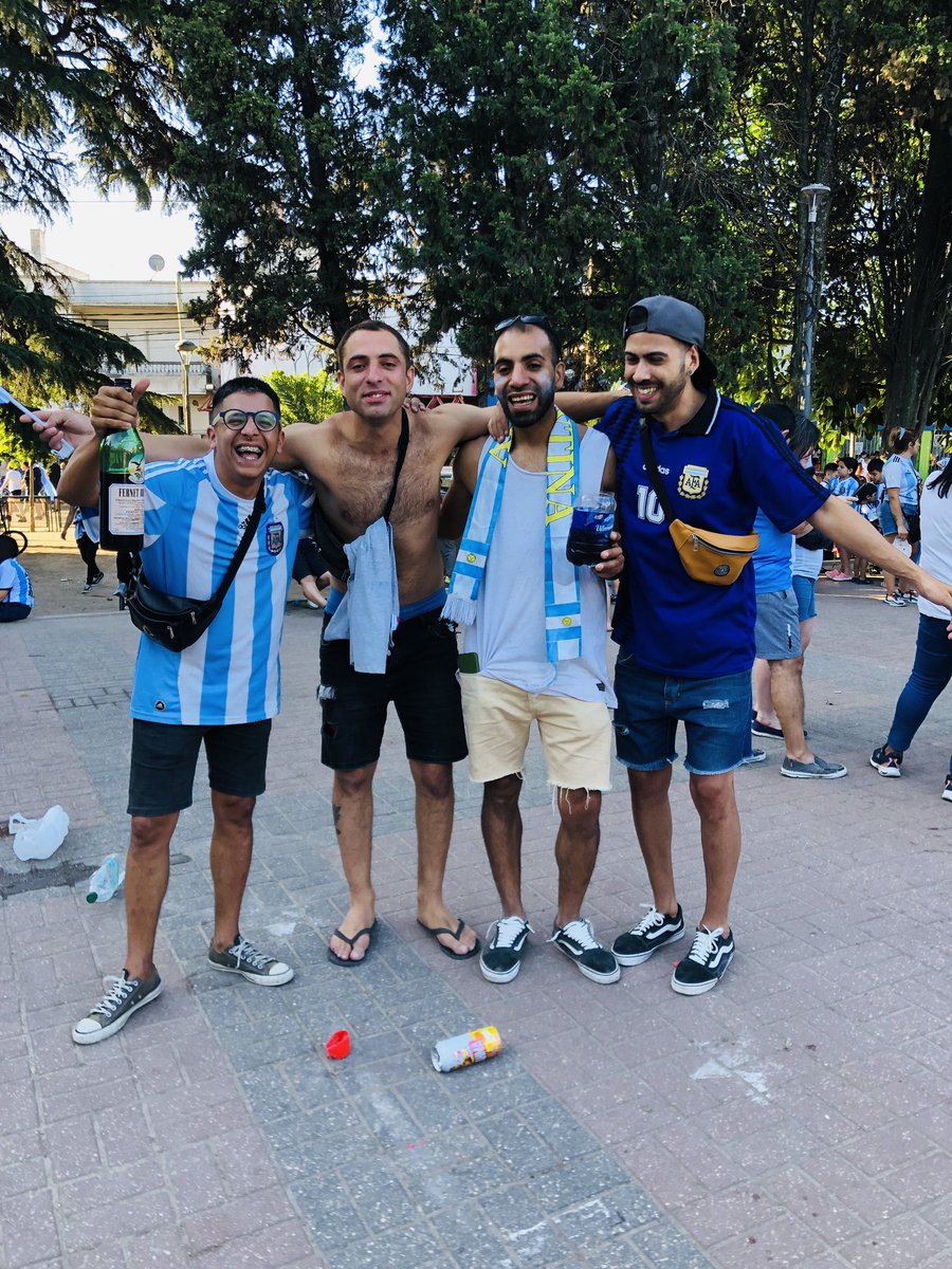 TevezFernando's tweet photo. Campeones del Mundo 🌍🇦🇷♥️ https://t.co/SAjapOcF7Z