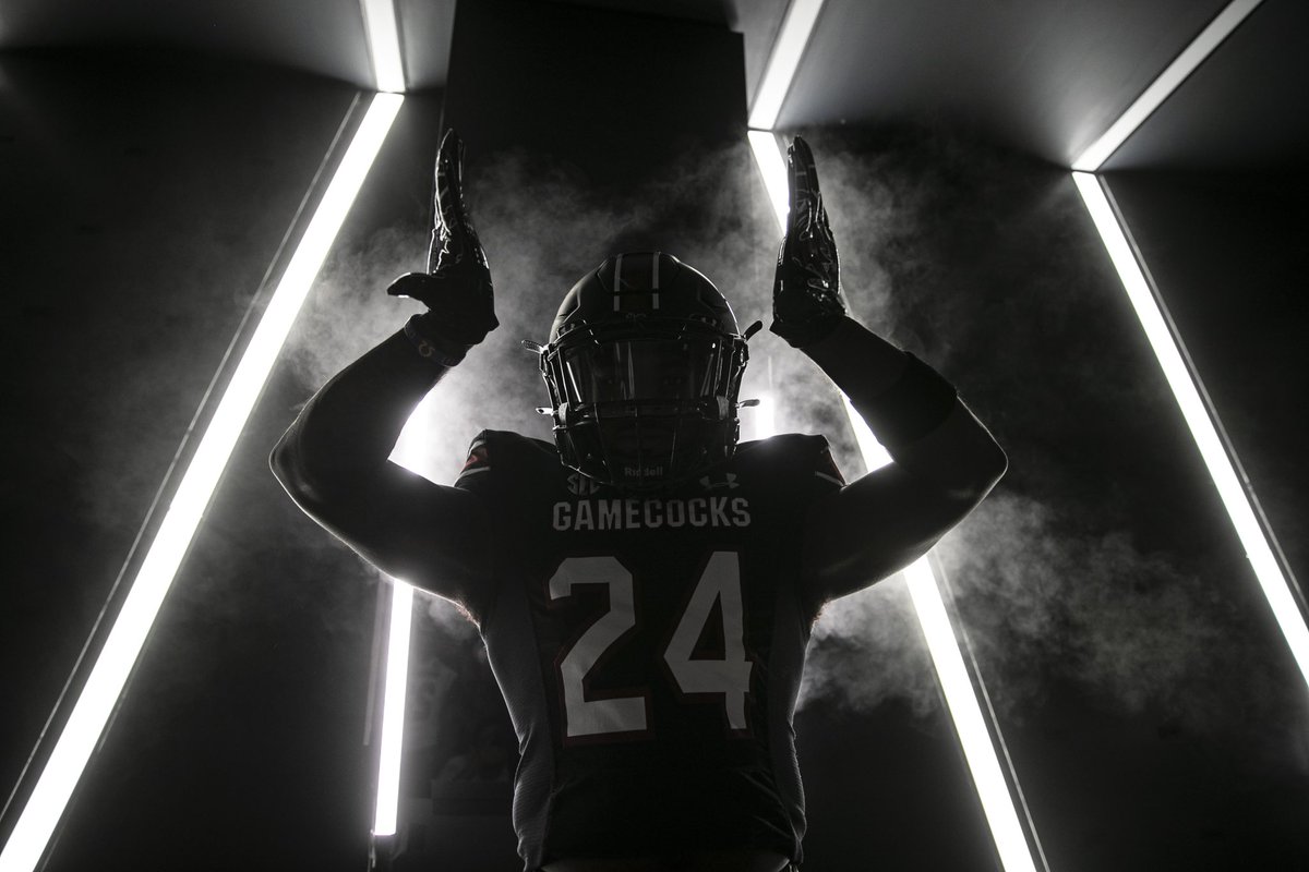 mario_anderson2's tweet photo. I’m coming HOME! #Committed #HomeTownHero #SpursUp🤙🏾 @CoachSBeamer https://t.co/B9riqmVAmR