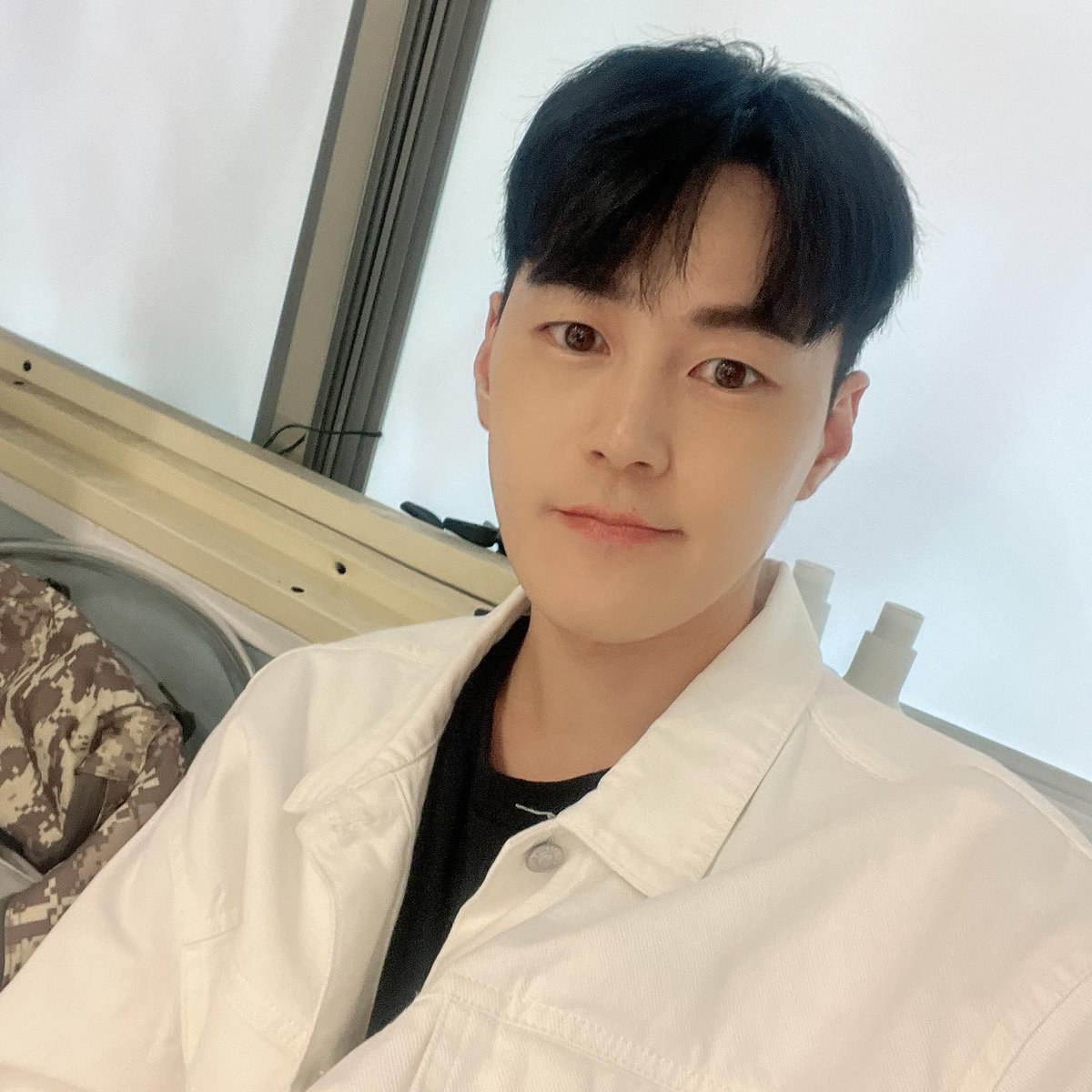 LAUFanatic's tweet photo. 221218 Kyungjin's Instagram post.
#LUKUS #LAU #LU4US #Kyungjin #MinKyungjin #경진 #민경진
https://t.co/UZYwehFe4U https://t.co/jEM1sISjhl