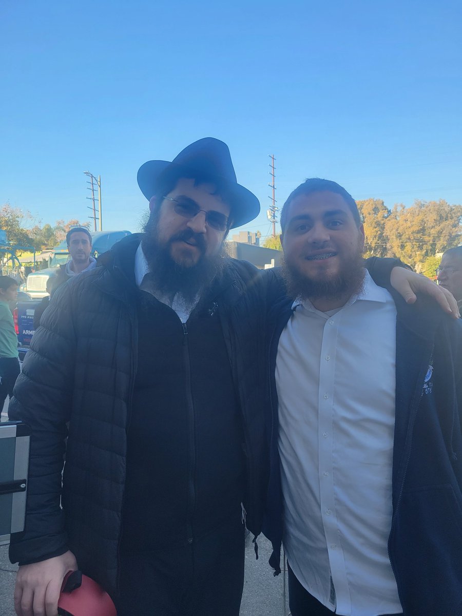 Yossi Farro tweet media