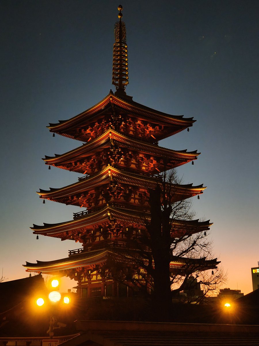 MPortraiture's tweet photo. Asakusa Temple, Tokyo https://t.co/cPXJdskB0F