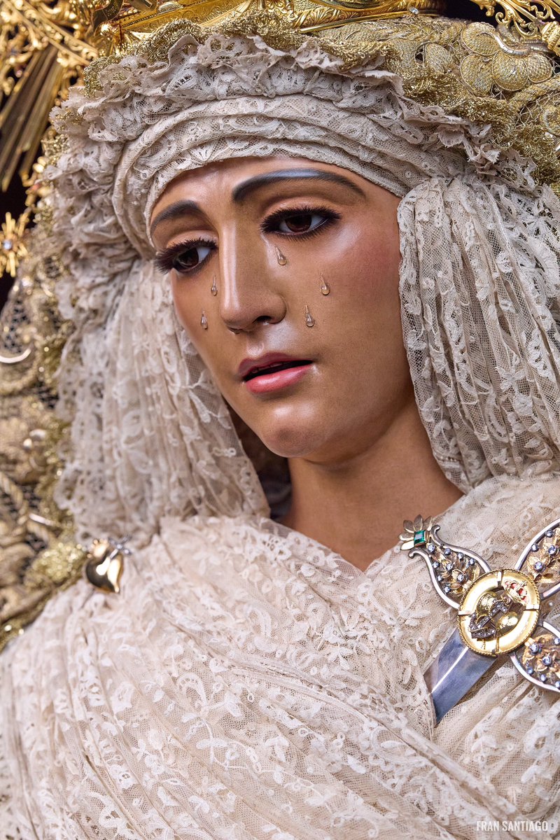 fransantiph's tweet photo. Diciembre en el barrio de Triana. https://t.co/V7Tdo0PCbD