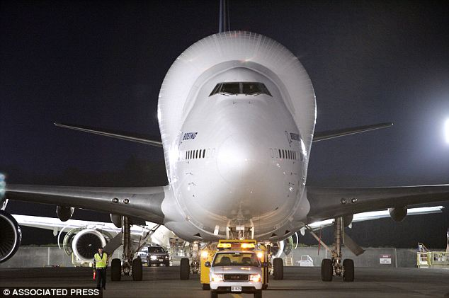 johnmastodonjet's tweet photo. @BHaarbrandt Just taxiing up the runway here in icy Katesbridge! https://t.co/FeVedODjgt