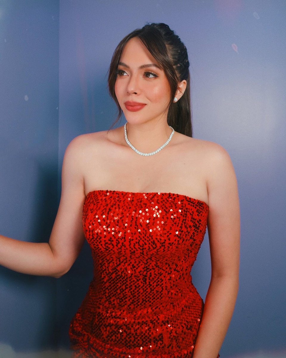 cornerstone_ofc's tweet photo. 📸 The effortlessly gorgeous looks of Julia Montes for the ABS-CBN Christmas Special 2022 🎄✨

#JuliaMontes 
#ABSCBNChristmasSpecial2022 https://t.co/Jpf8vVb2j8
