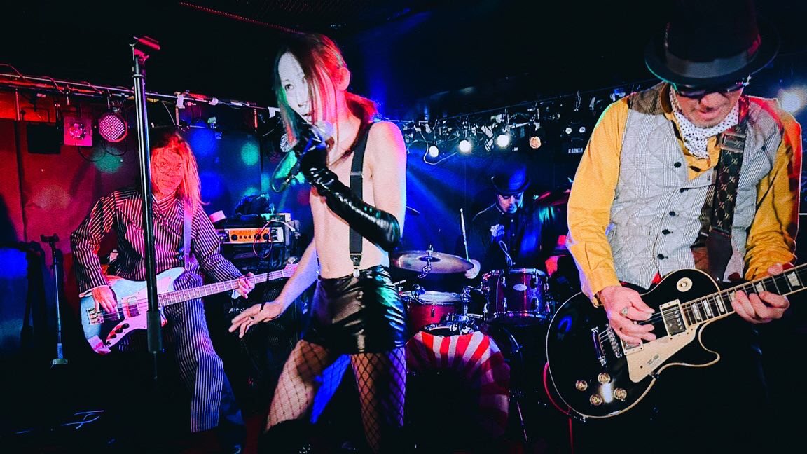 tomas69b's tweet image. 17日NITROXサンダーサポート🥁⚡️
18日ルナティック雑伎團
&quot;ONEorEIGHT 10th Anniversary&quot;
お疲れ様でした~♪
共に今年のライブ締めでした
また来年もよろしくサンダーです⚡️
#nitrox #tomasthundersupport🥁⚡️ #japeccentricpunks #lunaticcircus🦇