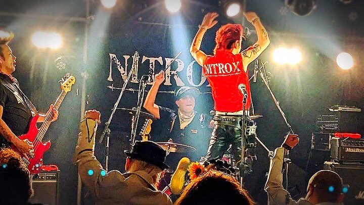 tomas69b's tweet image. 17日NITROXサンダーサポート🥁⚡️
18日ルナティック雑伎團
&quot;ONEorEIGHT 10th Anniversary&quot;
お疲れ様でした~♪
共に今年のライブ締めでした
また来年もよろしくサンダーです⚡️
#nitrox #tomasthundersupport🥁⚡️ #japeccentricpunks #lunaticcircus🦇
