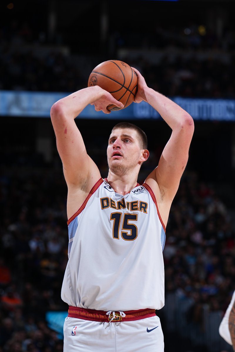 THE JOKER

40 PTS
27 REB
10 AST

🤯🤯🤯