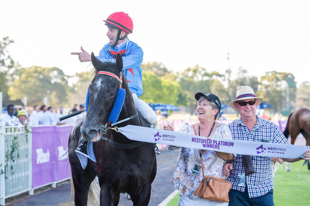 Marc Ohlmus tweet media