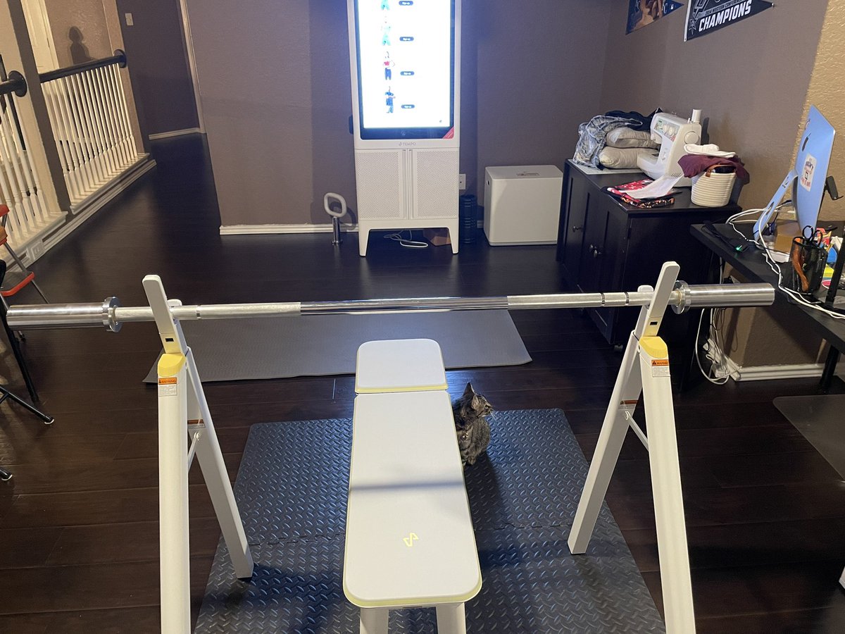 CSMGColon's tweet image. My workout space might not be high tech nor fancy but it allows me to get it done. I felt like getting a workout this evening, so I did! @CSM_CIMT @BrookeArmyMed @CSM_MEDCoE
