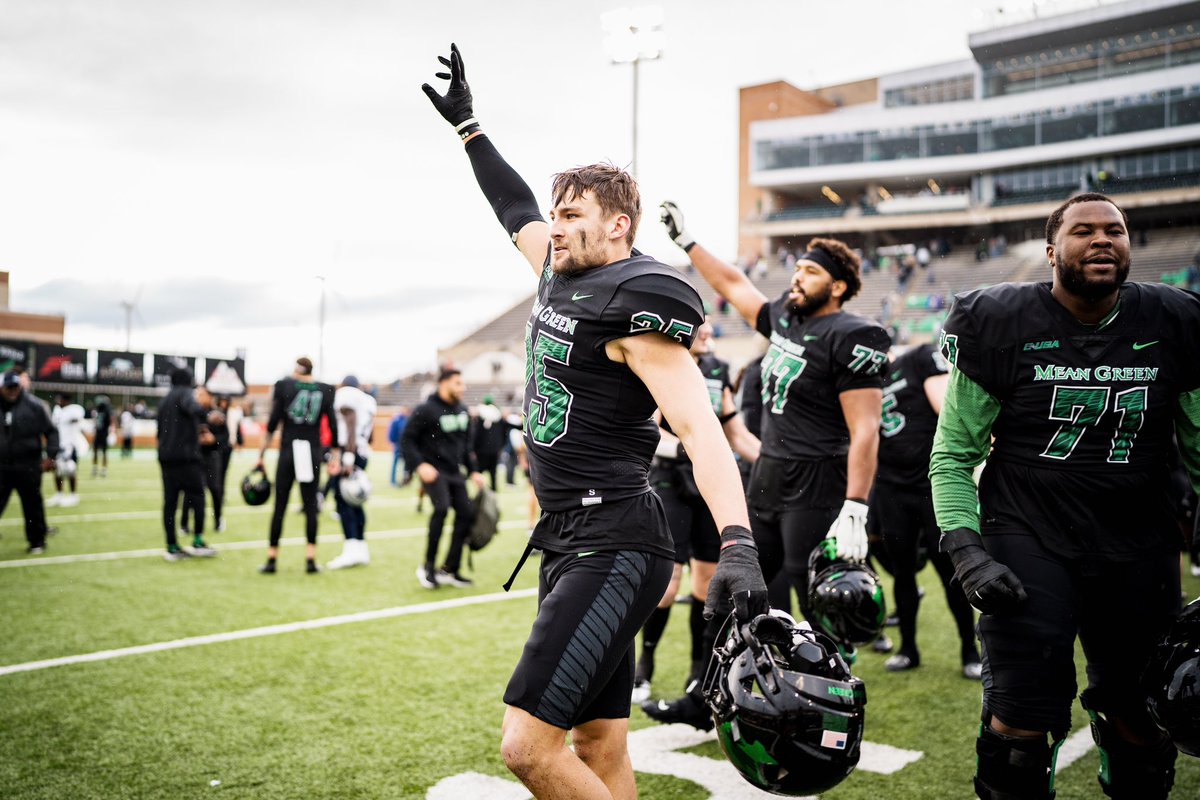 CoachFaulkner_'s tweet photo. All good things must come to an end. I want to thank everyone at North Texas for taking a chance on a kid from SC. This game has given me more than I could of ever imagined and I am forever grateful. 25 out! https://t.co/22ClzyEp8p