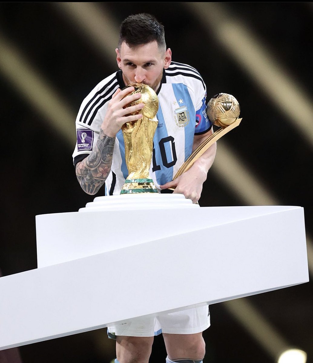 Dj_Symple1's tweet photo. Football God #Messi𓃵@fifaworldcup https://t.co/klFE12WLEk