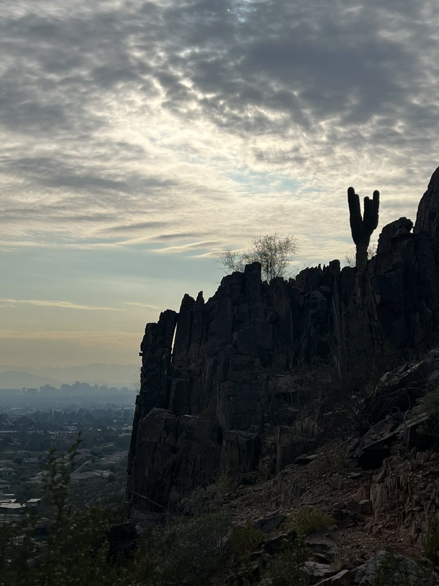 LivingExtraord1's tweet photo. #piestewapeak #dreamydraw https://t.co/s4wjfGxyJ3