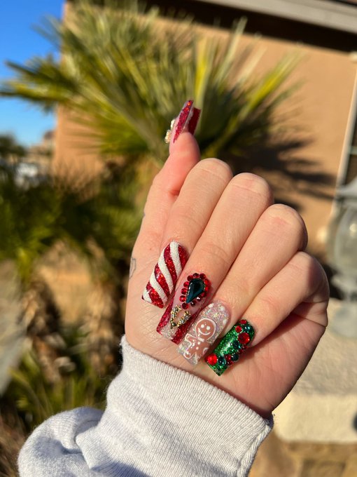 Officially ready for Christmas 🥹✨🎄 https://t.co/qBQxUqhUMR