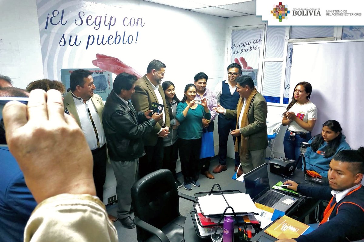Consulado de Bolivia en Iquique inaugura nueva sede y amplia su servicio consular con la emisión permanente de cédulas de identidad, de esta manera estamos más cerca de nuestros hermanos y hermanas  bolivianas en #Chile, atendiendo sus demandas y necesidades
