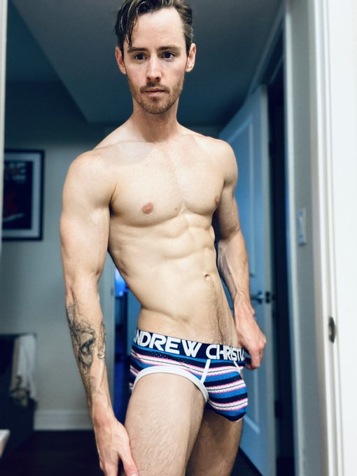 Do you like this new wild version of me? https://t.co/dXGxBtjihB<a href="/tag/phawards2024"class="tags"><span>#phawards2024</span></a>