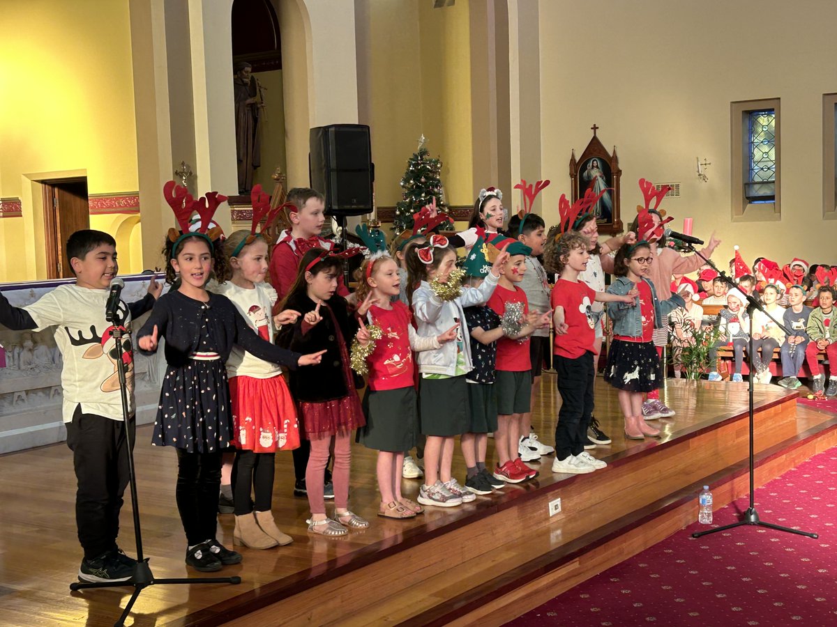 StFidelisPS's tweet photo. Thank you to all of our students, families and community who joined us for the St Fidelis Carols at St Fidelis Parish, Moreland. What a wonderful celebration! https://t.co/gV02G7CwgJ