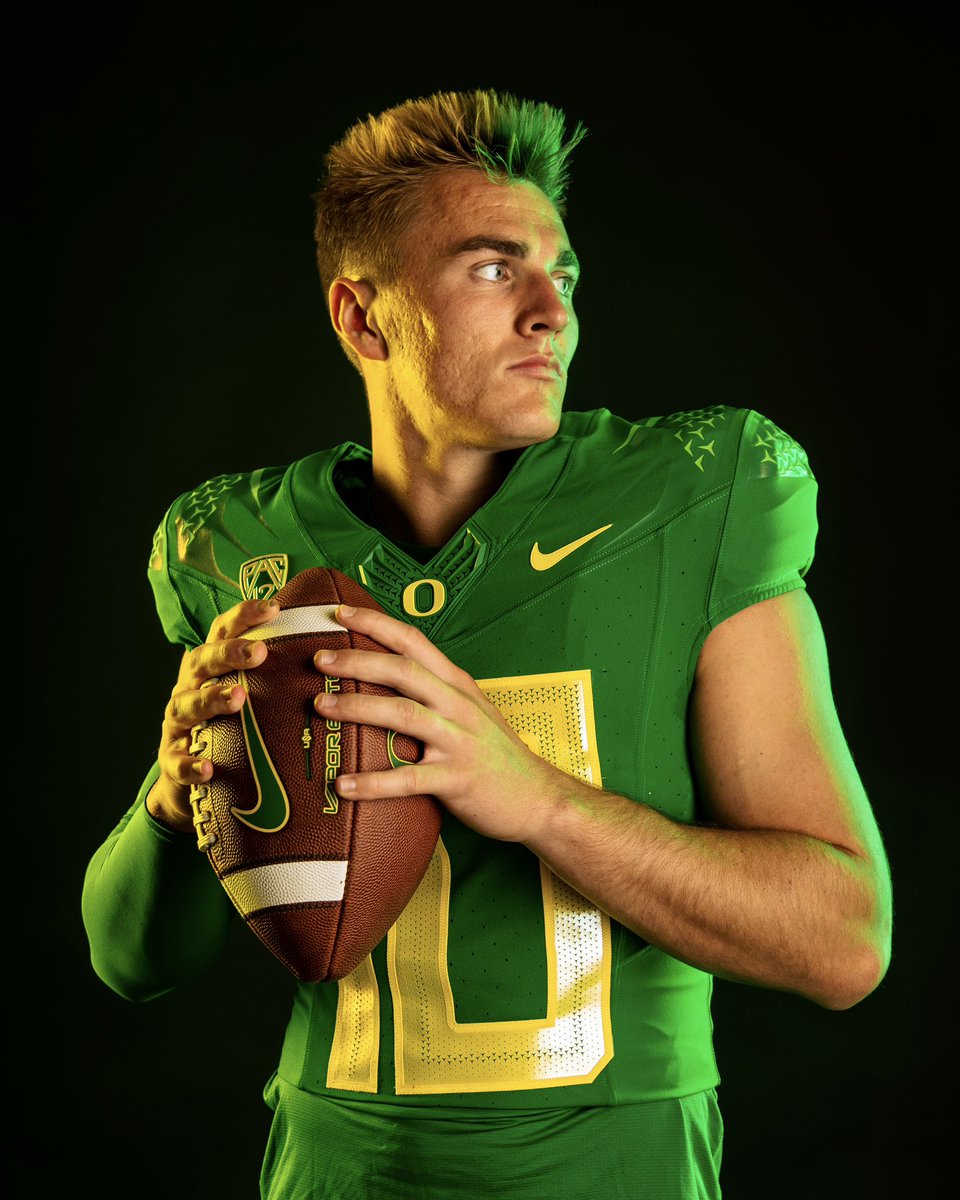 Back. #GoDucks