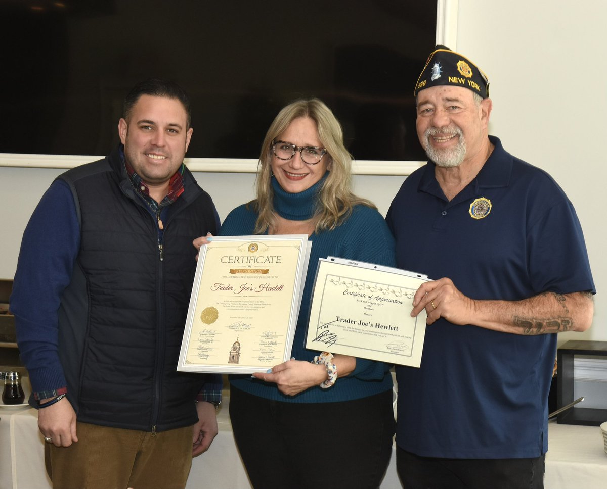 ANTHONYDESPO's tweet image. An honor to join @AmericanLegion Post 339 in #FiveTowns to recognize local biz/proprietors who go above and beyond to look out for those in need, especially our beloved veterans.

Commander Syd Mandelbaum works hard, delivering for so many #NY04 neighbors.  Proud to know him.